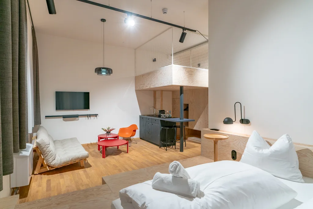 Apartment family quer